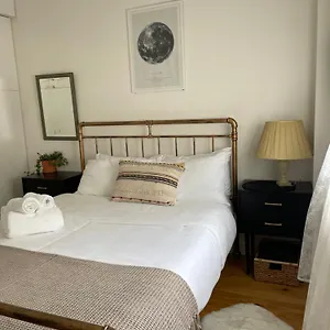 https://spitalfields-market-view-flat.cambridgehotelsuk.com