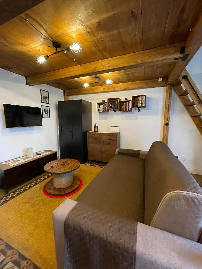 Theroom Catania