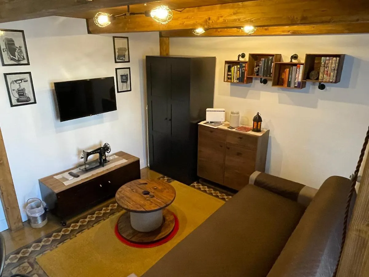 Theroom CTA Apartment